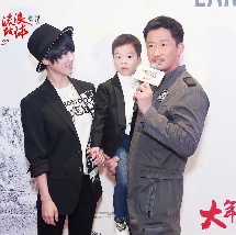 极品白嫩小脚玉足脚交视频